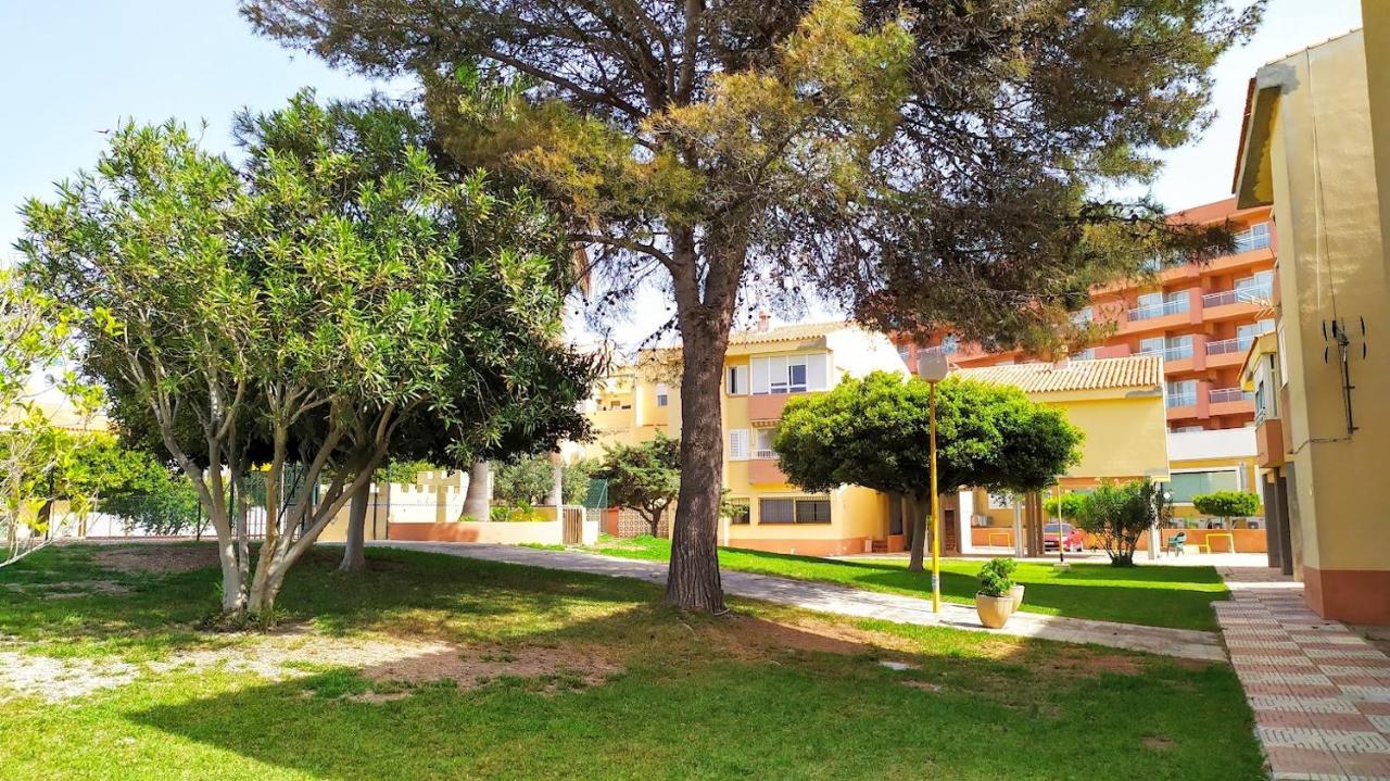 Atractivo Apartamento En La Playa Con Parking Roquetas de Mar Exterior photo