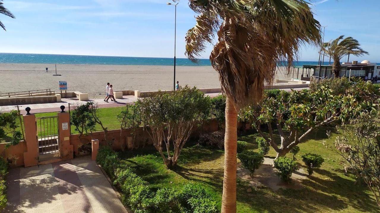 Atractivo Apartamento En La Playa Con Parking Roquetas de Mar Exterior photo